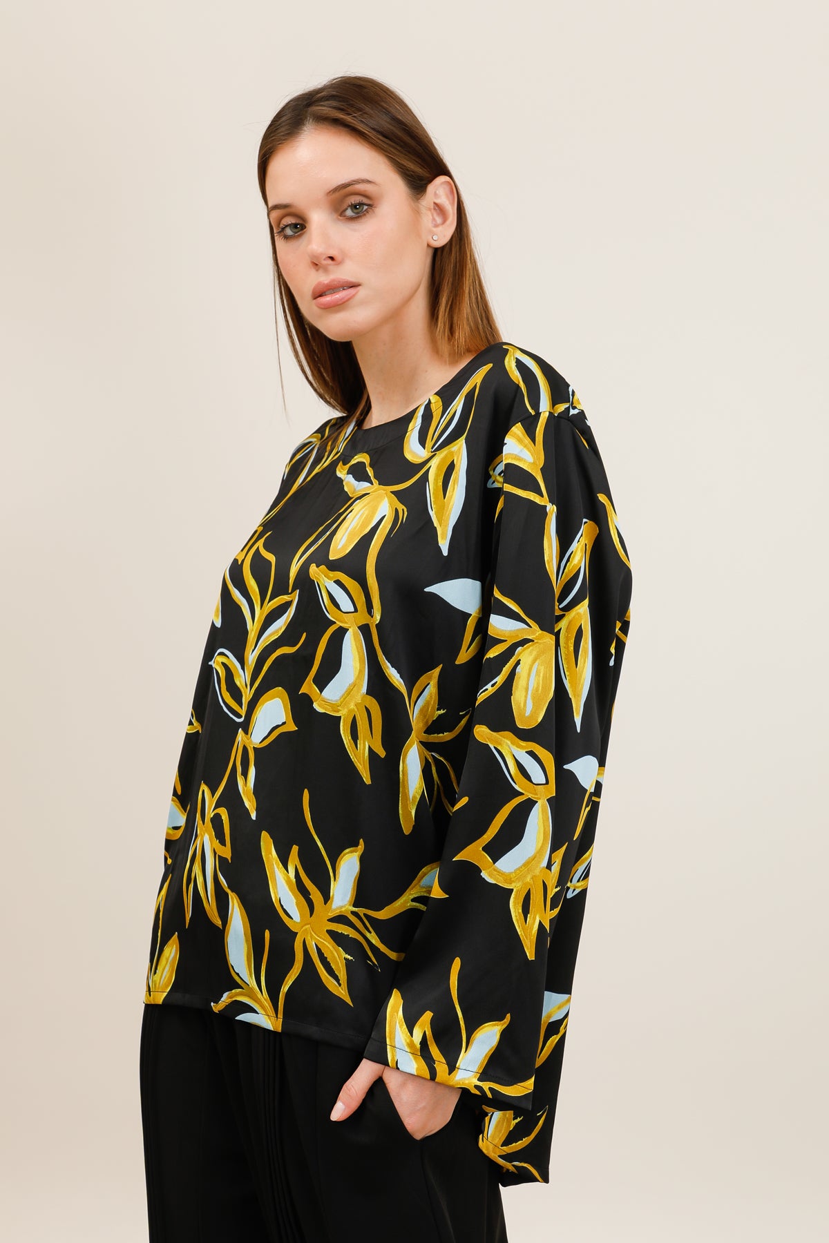 A198-B90 - Blouse