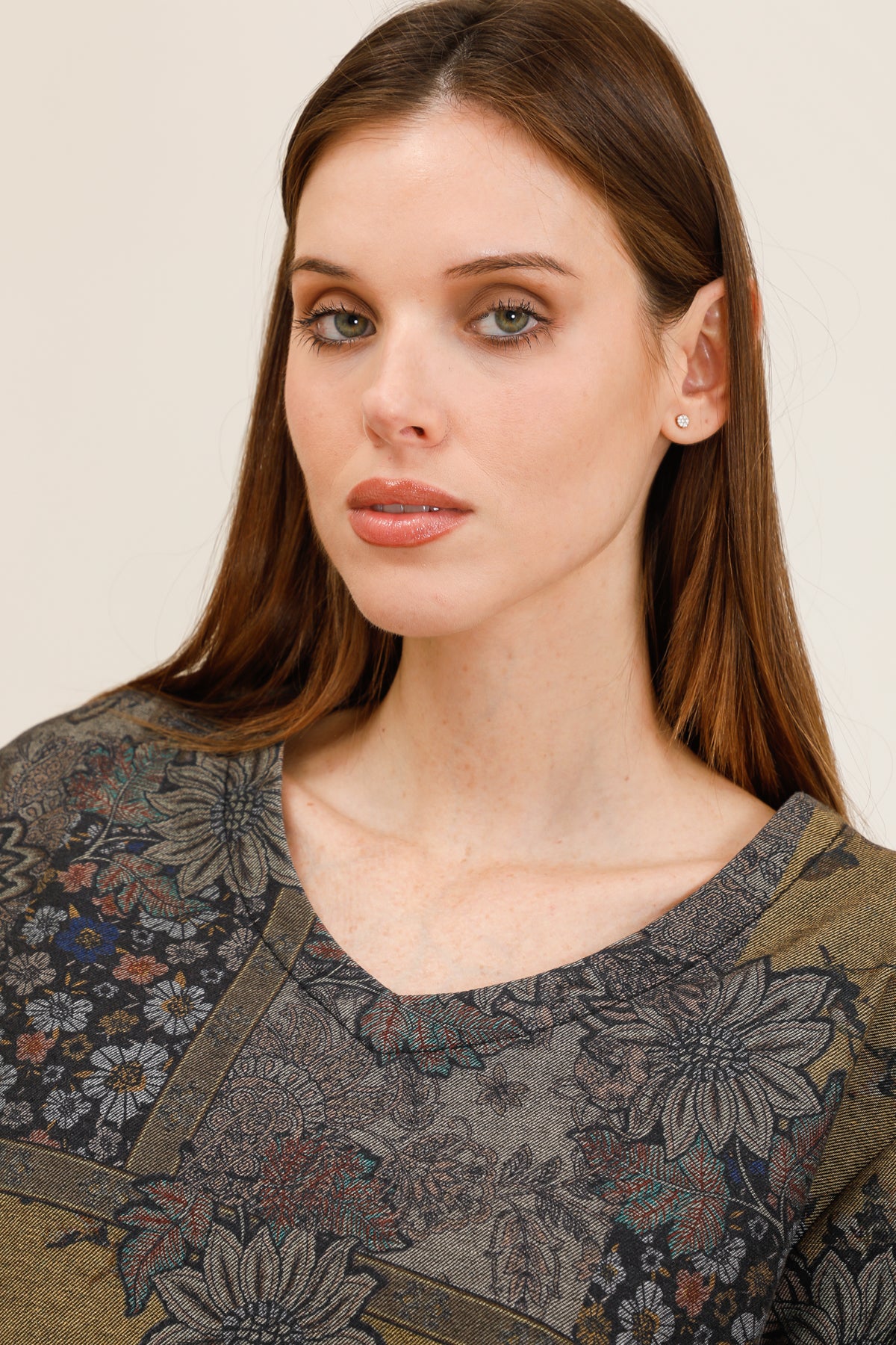 A215-R246 - Dress